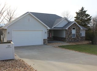 134 Reddington Rd, Lake Ozark, MO 65049
