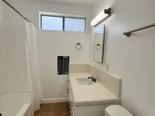 905 Edgewood St APT 8, Inglewood, CA 90302