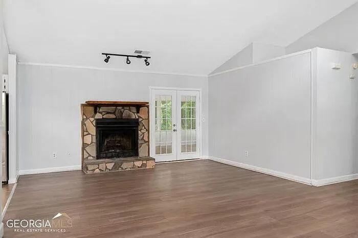 5825 Vernier Dr — Photo 15