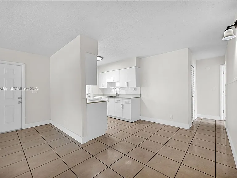861 SW 74th Ter #102D — Photo 8