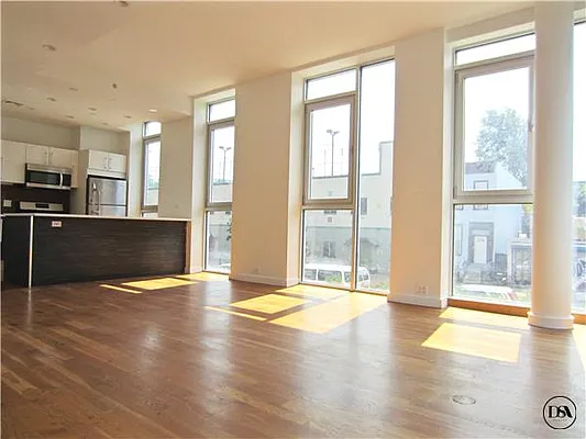 Rented by DSA Realty | media 2