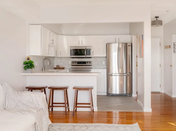 76 Ship Ave APT 11, Medford, MA 02155