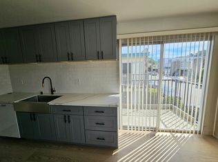 498 Lincoln Cir APT 5, Millbrae, CA 94030