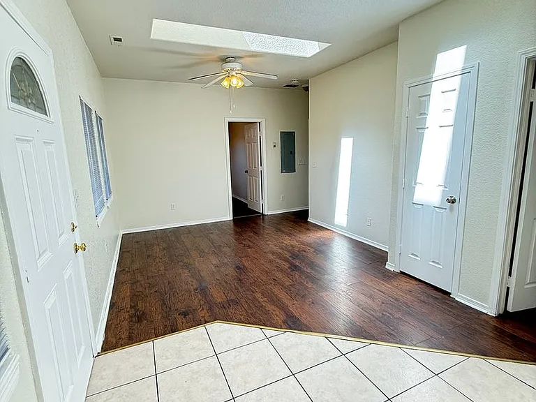 4545-4567 Morrison Rd — Photo 12