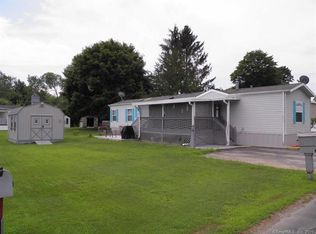 11 Erin Dr, Plainfield, CT 06374