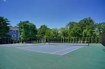 11 Post Oak Ln #10 — Photo 3