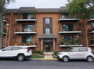 1444 Carriage Ln APT 3, Westmont, IL 60559