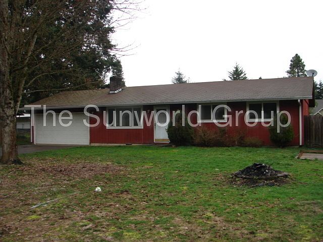 1st image of 13816 NE 35th Cir