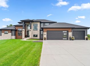 2016 Jen Dr, De Pere, WI 54115