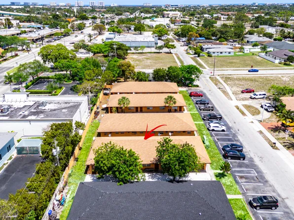 271 SW 1st Street #1-4, Deerfield Beach, FL 33441