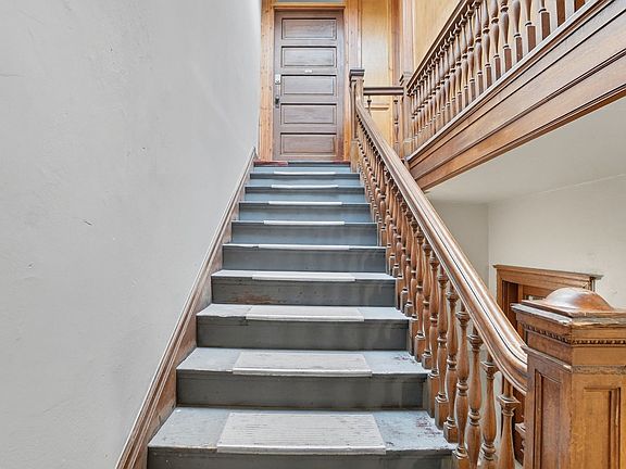 2nd image of 3405 Clifton Ave APT 7