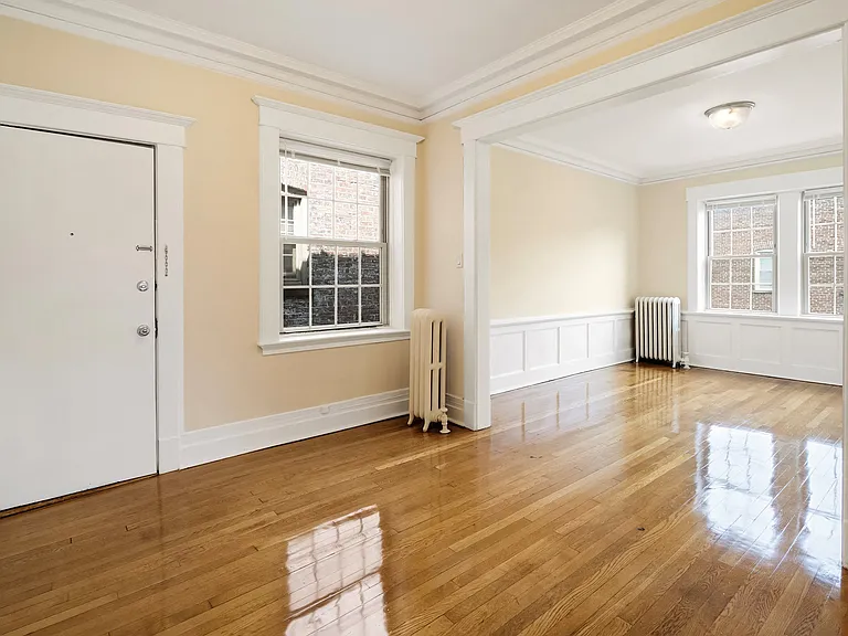 128 Broad Street Apartments — Photo 10