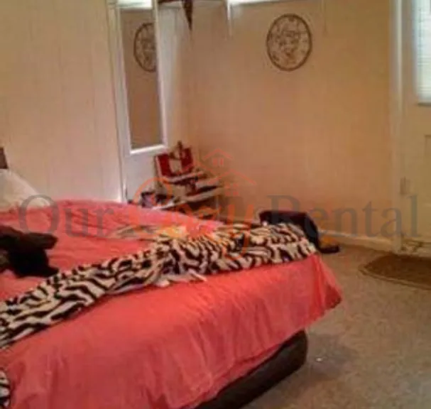410 E Bonneville St — Photo 5