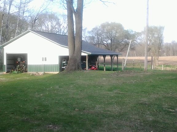 38x46 Barn w/elect,water