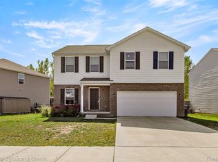 1659 Greenway Dr, Ypsilanti, MI 48198
