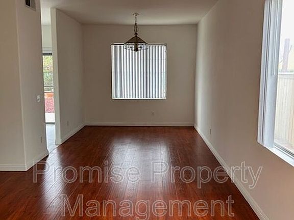 2nd image of 1281 Avenida Amistad