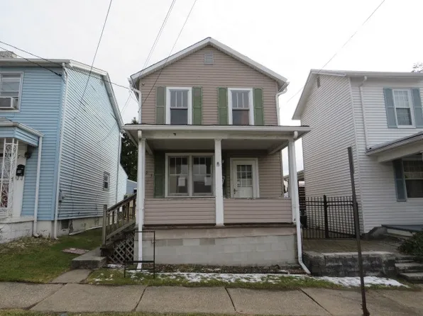 325 Fairmont St, Latrobe, PA 15650