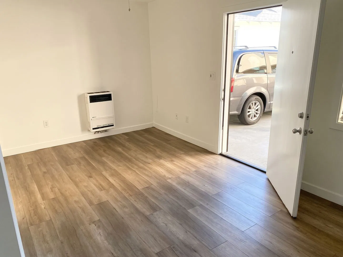 1 bed, 1.0 bath, 450 sqft, $1,650 — Photo 3