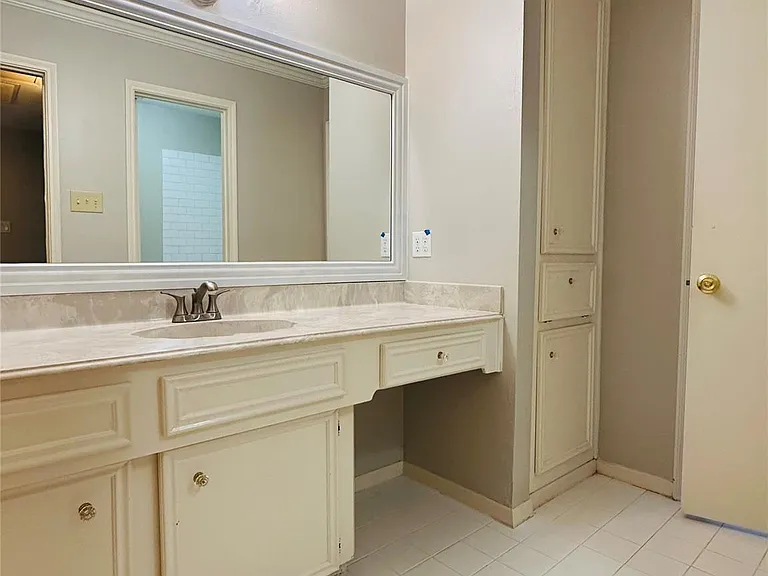 15111 Yorkpoint Dr — Photo 5