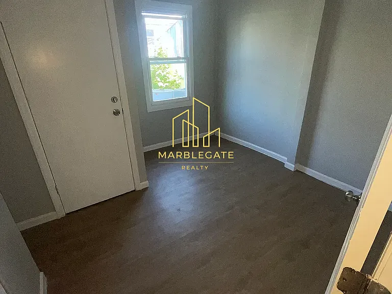 65 Hudson St #11 — Photo 6