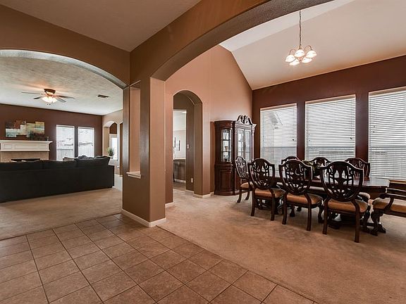 4th image of 26028 Castle Meadow Ln