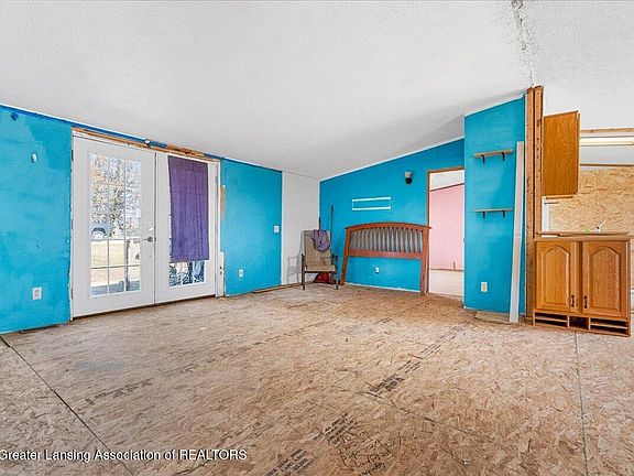 2nd image of 11980 E South Gratiot County Line Rd