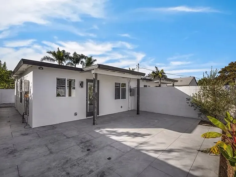 3652 W 111th Pl — Photo 11
