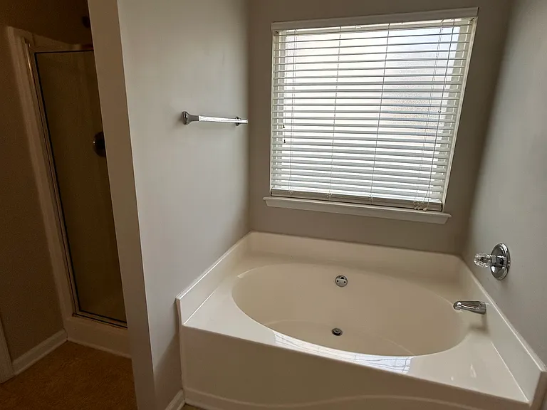495 Walnut Woods Dr — Photo 6