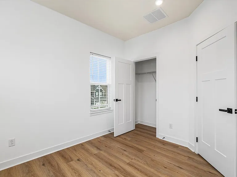 9001 Hickory Rd — Photo 25