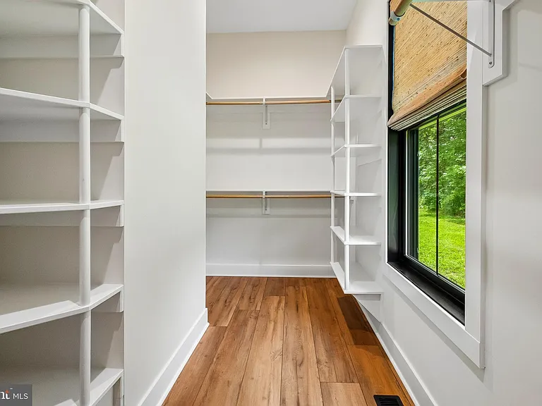 240 Lewis Williams Ln — Photo 25