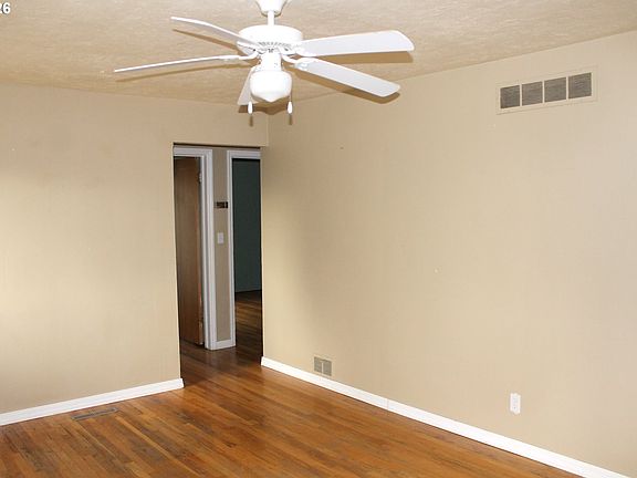 4th image of 3325 9th Dr