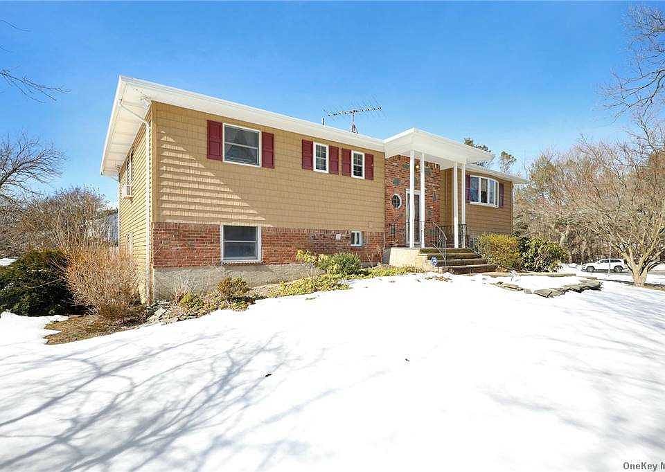 1st image of 1 Shaker Ct