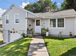 18 Chestnut St, Naugatuck, CT 06770