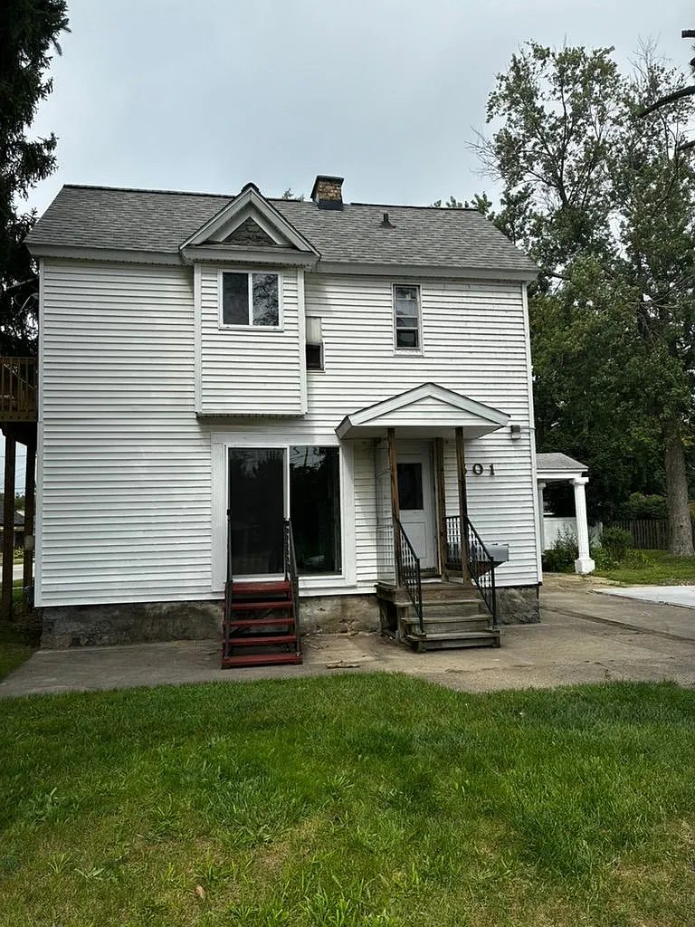 Studio, 1.0 bath, 300 sqft, $1,000 — Photo 1