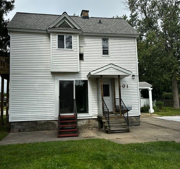 1st image of 501 Three Mile Rd NE APT 1