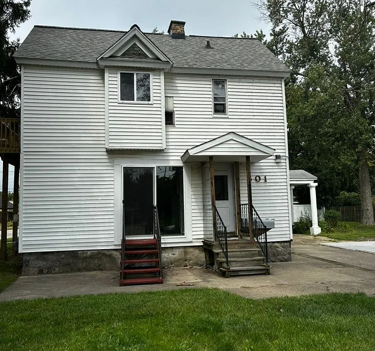 501 Three Mile Rd NE #1