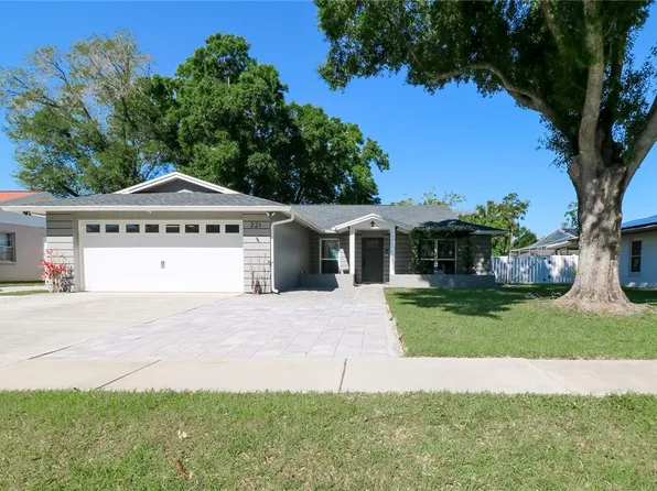 221 Ball Park Ave, Seffner, FL 33584