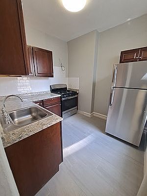 3rd image of 39-31 24th St #19