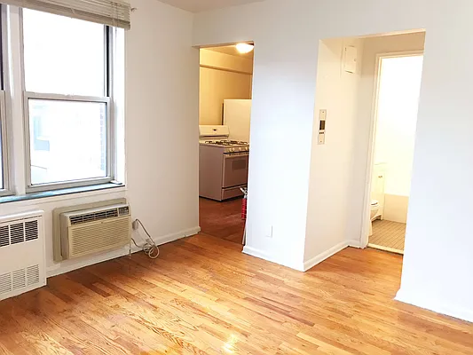 Rented by NY Space Finders Inc. | media 26