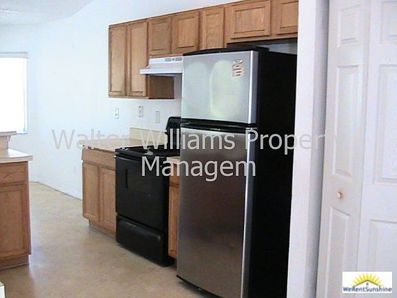 2nd image of 147 Wellwood Ln