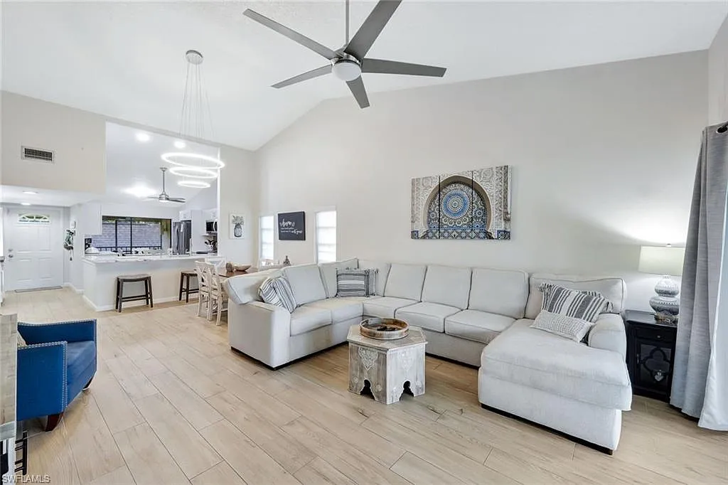 2 bed, 2.0 bath, 1286 sqft, $6,000 — Photo 1