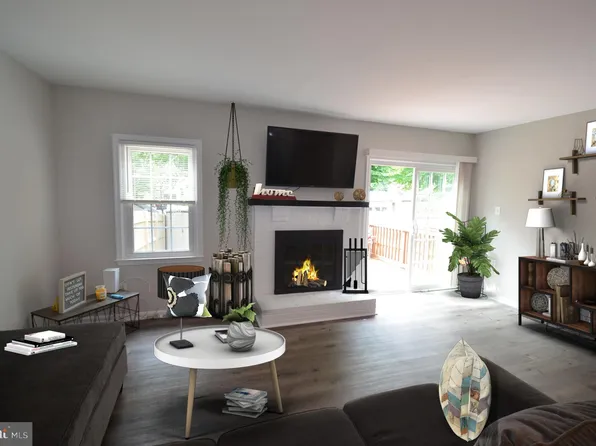 11370 Cromwell Ct, Woodbridge, VA 22192