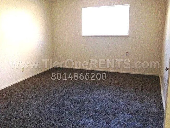 619 E Angie Cir — Photo 7