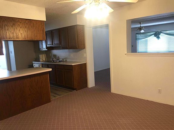 4th image of 3223 Wedgewood Dr