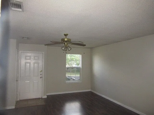 1213 Fox Creek Dr — Photo 12