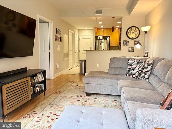 5th image of 3600 Glebe Rd #234W