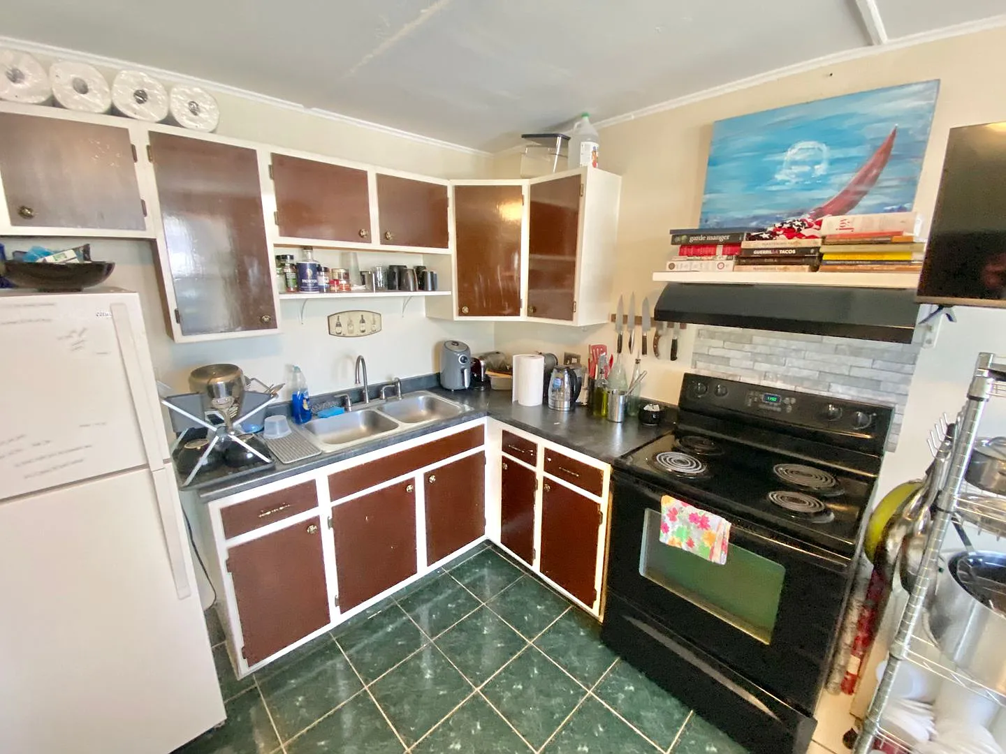 156 Park/Myrtle Street — Photo 4