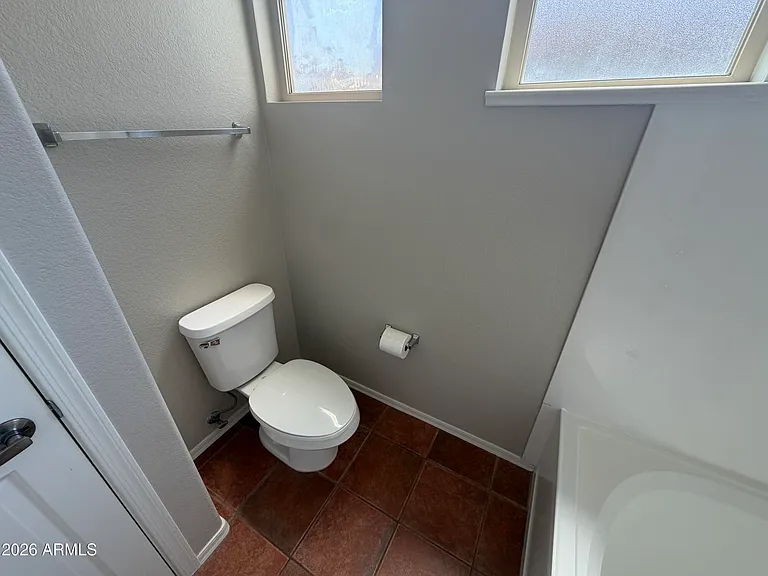 420 W 1st St #221 — Photo 15