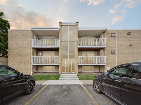4905 Crooks Rd APT A2, Royal Oak, MI 48073