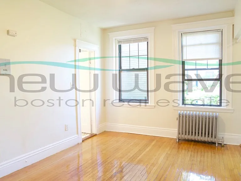 56 Queensberry St #19 — Photo 6